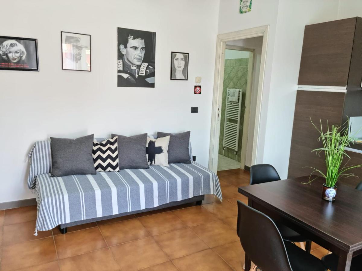 Home Of Fame - Home Gallery With Fully Equipped Kitchen, Separate Entrance, Free Parking Olbia Ngoại thất bức ảnh