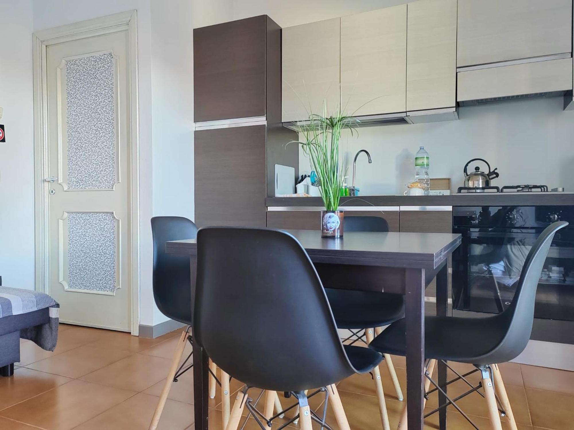 Home Of Fame - Home Gallery With Fully Equipped Kitchen, Separate Entrance, Free Parking Olbia Ngoại thất bức ảnh