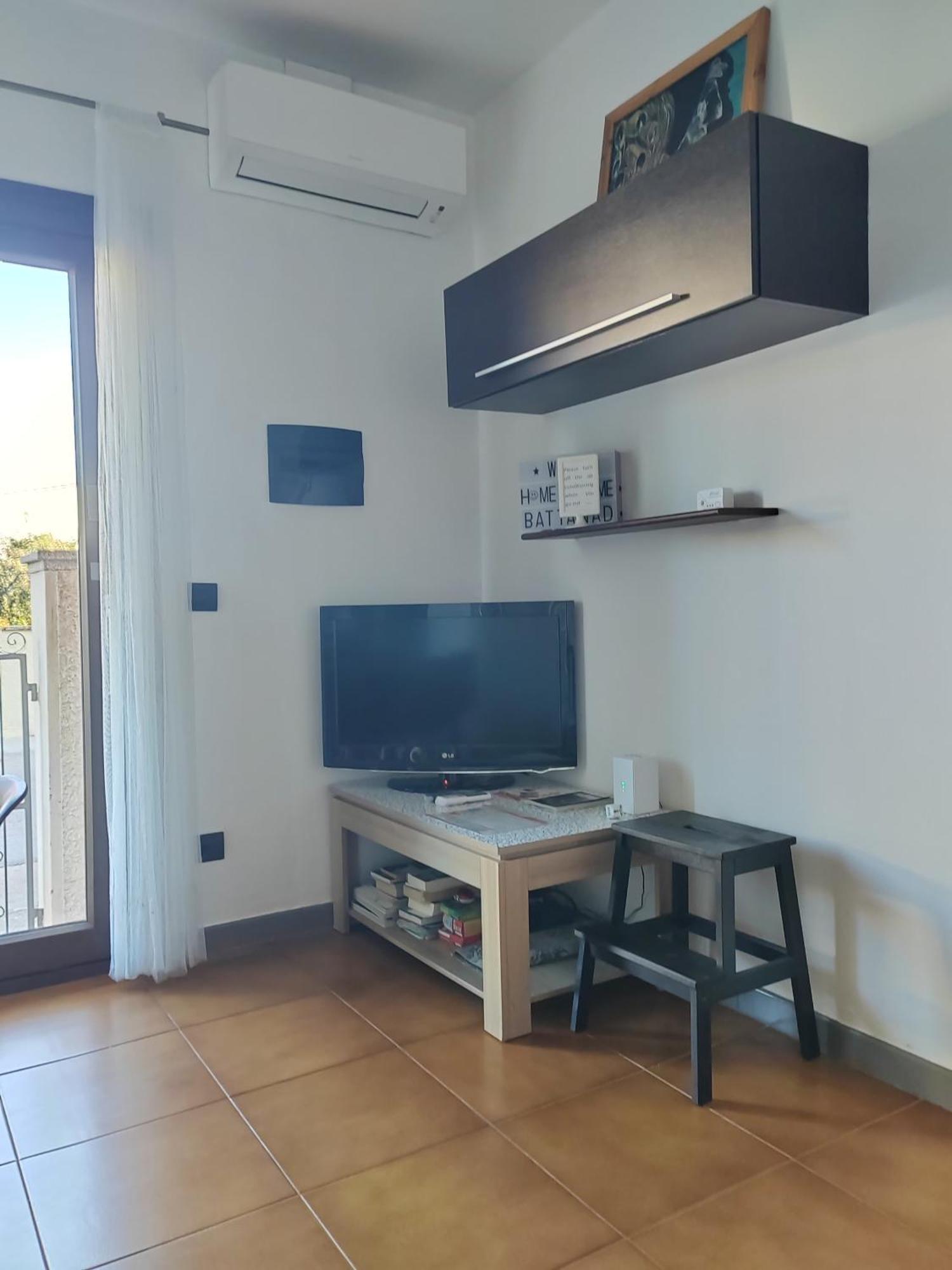 Home Of Fame - Home Gallery With Fully Equipped Kitchen, Separate Entrance, Free Parking Olbia Ngoại thất bức ảnh