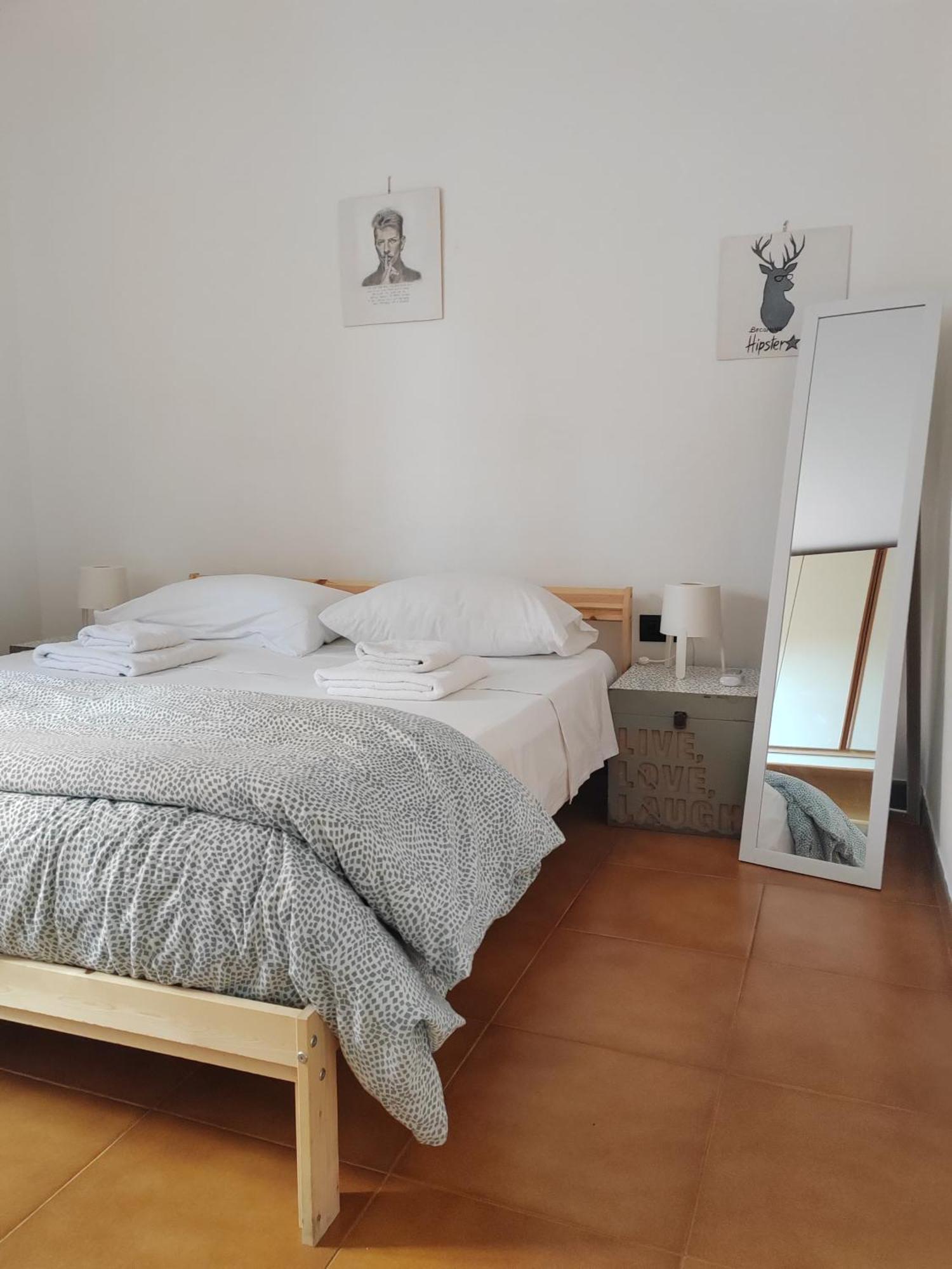 Home Of Fame - Home Gallery With Fully Equipped Kitchen, Separate Entrance, Free Parking Olbia Ngoại thất bức ảnh