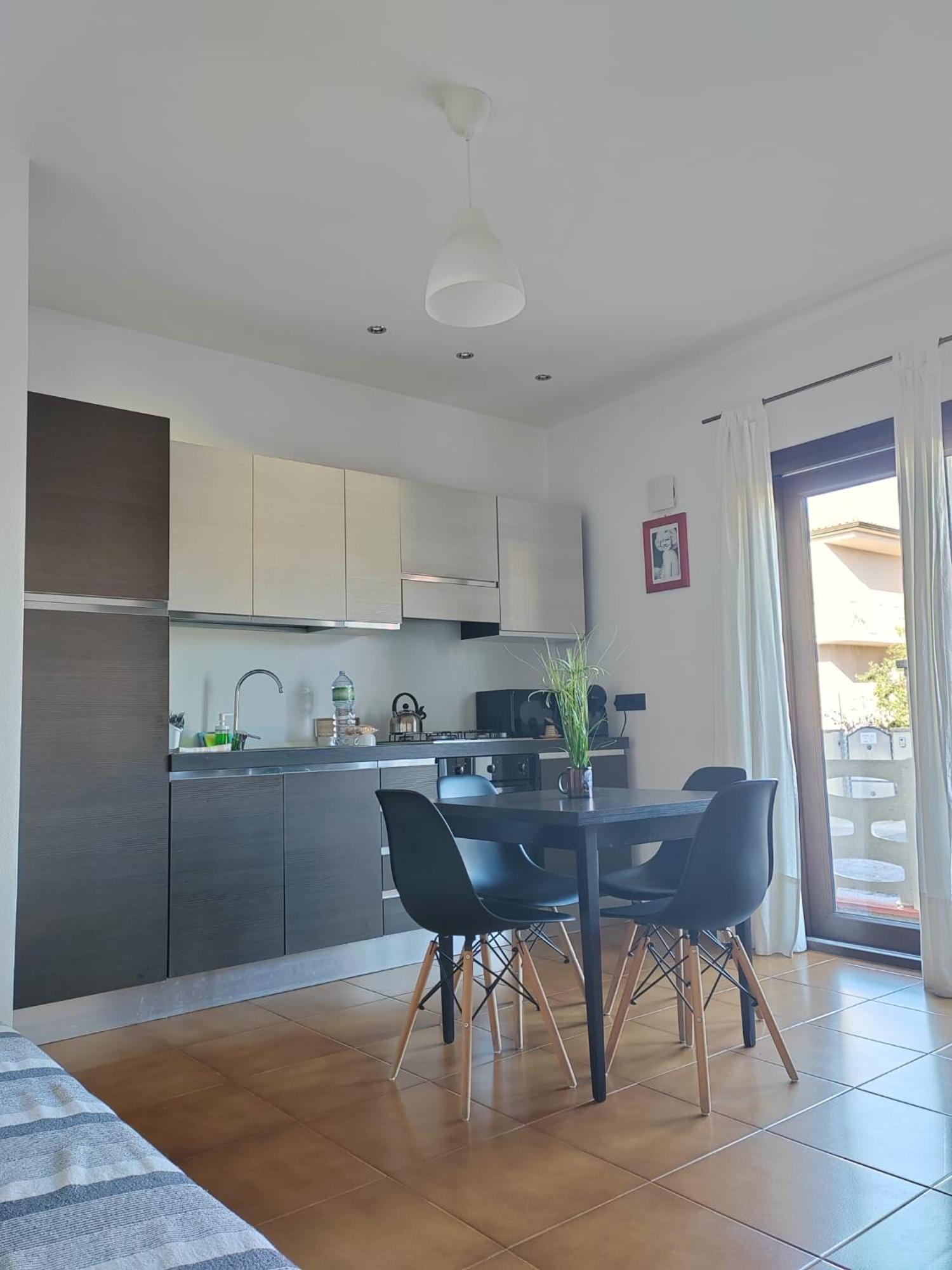 Home Of Fame - Home Gallery With Fully Equipped Kitchen, Separate Entrance, Free Parking Olbia Ngoại thất bức ảnh
