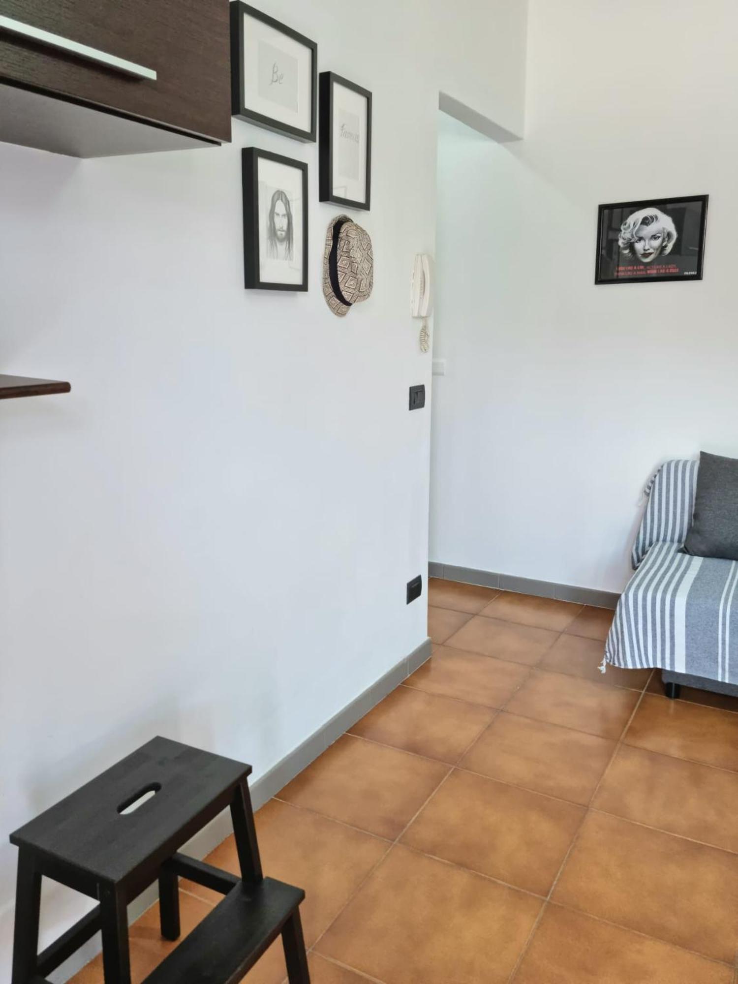 Home Of Fame - Home Gallery With Fully Equipped Kitchen, Separate Entrance, Free Parking Olbia Ngoại thất bức ảnh