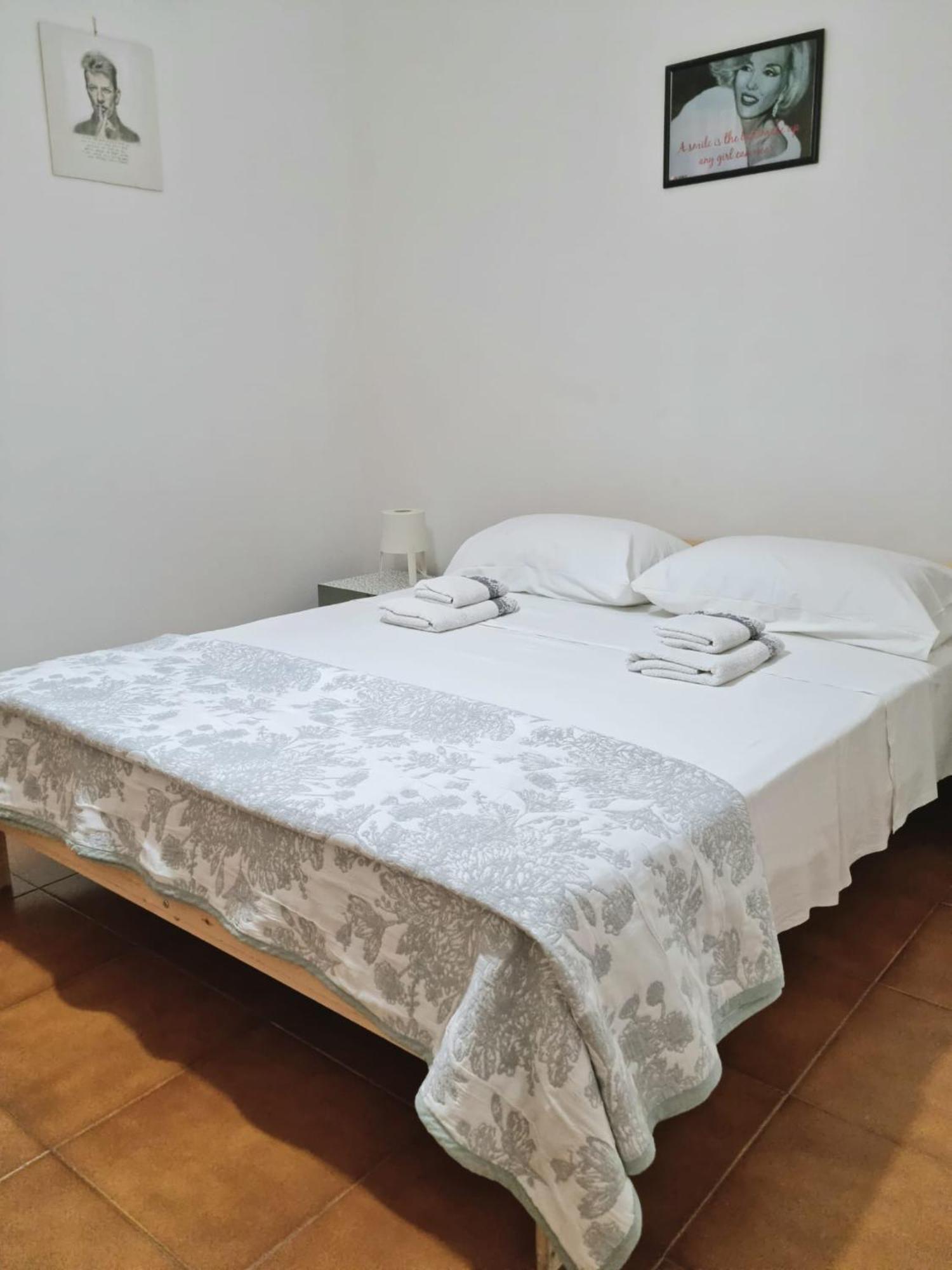 Home Of Fame - Home Gallery With Fully Equipped Kitchen, Separate Entrance, Free Parking Olbia Ngoại thất bức ảnh